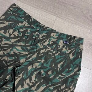 Patagonia Camouflage Print Organic Cotton Shorts Women's Size 4‎